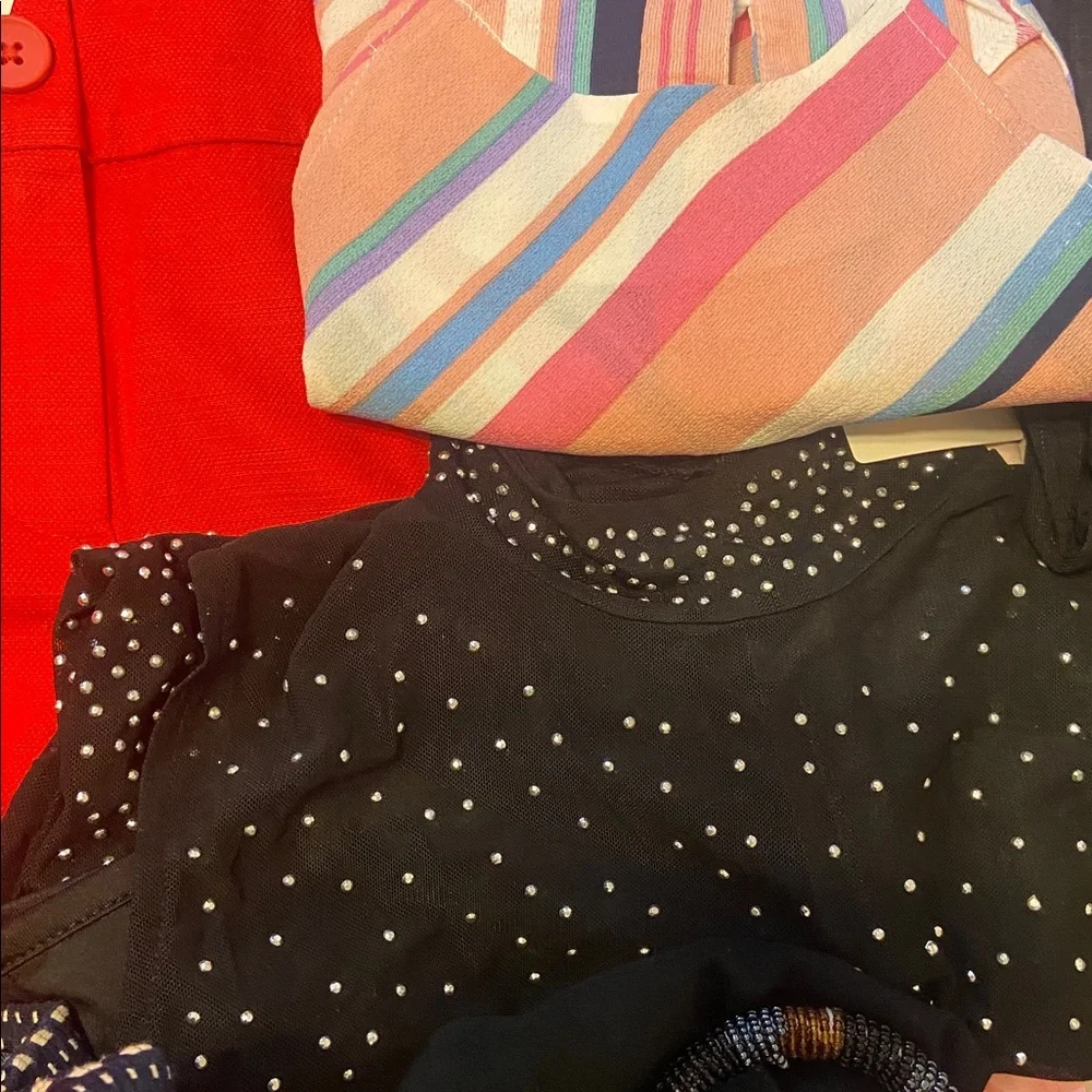 12 piece bundle clothing lot assorted XS-M & 1 L - Picture 2 of 5